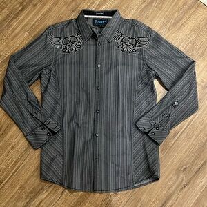 Men’s Roar Signature Appliqué Embroidered Button Down Shirt in Size Large